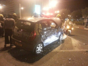 يافا: اصابة شخصين بحادث طرق بين مركبة وشاحنة قرب مسجد حسن بك